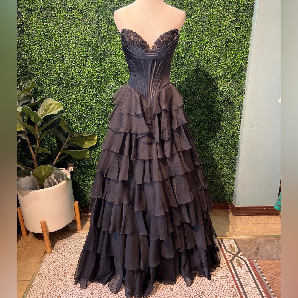 Sherri Hill 56911 Black Strapless Gown – Size 10